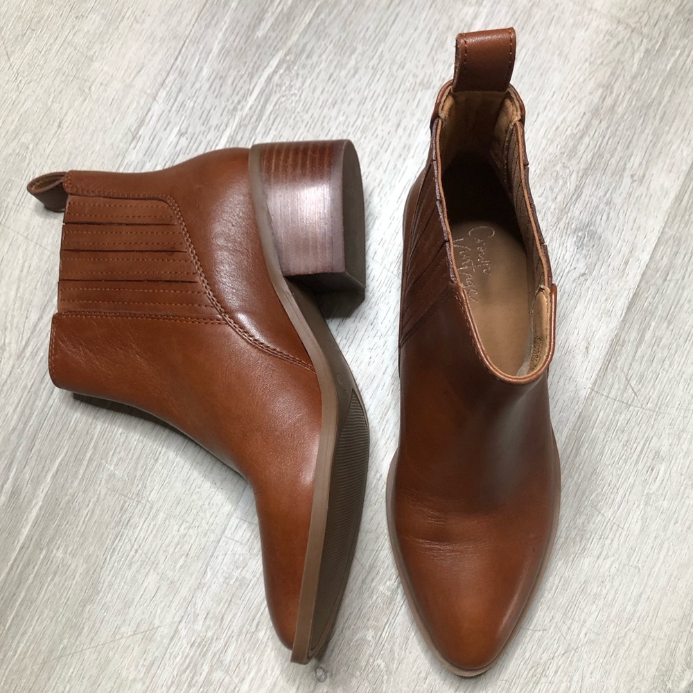 Crown Vintage Pointed Toe Boots for Women, Brown, Size 7.5M/38